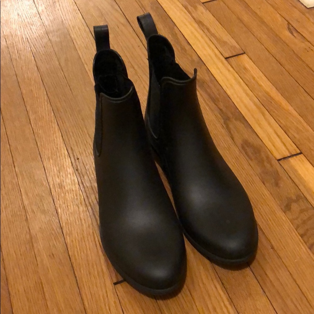 Rain Boot - size 9
